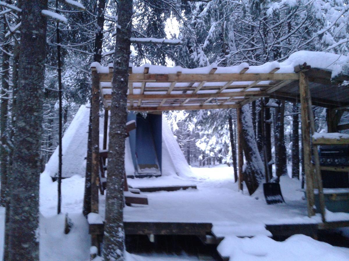 Aux Tipis De La Riviere Sauvage Villa Saint Romain Ngoại thất bức ảnh